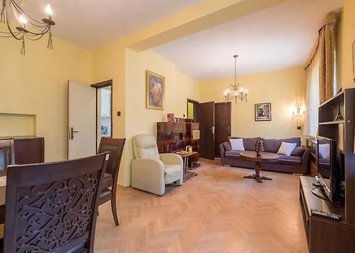 Very & Aristocratic 2 Bedroom With Air Conditioning Apartament Sofia