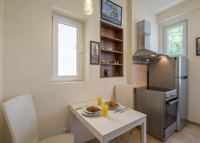 Apartament Very & Aristocratic 2 Bedroom With Air Conditioning Sofia