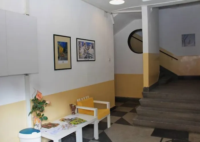 Very & Aristocratic 2 Bedroom With Air Conditioning דירה סופיה