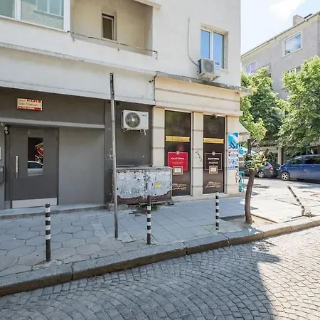 Very & Aristocratic 2 Bedroom With Air Conditioning Szófia