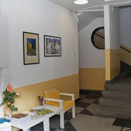 Very & Aristocratic 2 Bedroom With Air Conditioning Apartmán Sofie
