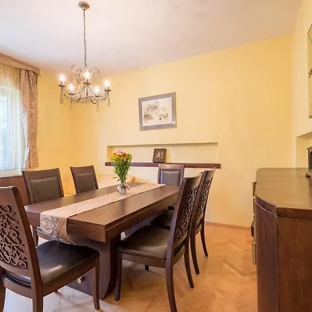 Very & Aristocratic 2 Bedroom With Air Conditioning