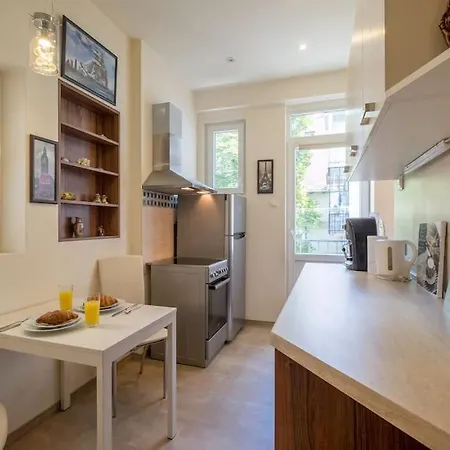 Very & Aristocratic 2 Bedroom With Air Conditioning *