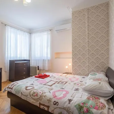 Very & Aristocratic 2 Bedroom With Air Conditioning